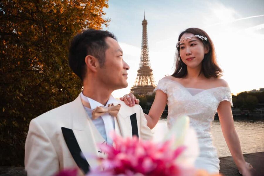 Paris: Private Photoshoot Near the Eiffel Tower - Posing Help That Doesn’t Feel Fake