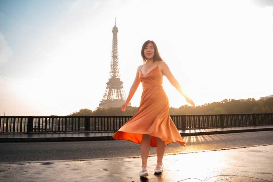 Paris: Private Photoshoot Near the Eiffel Tower - Timing Tips: Sunrise Hours Help