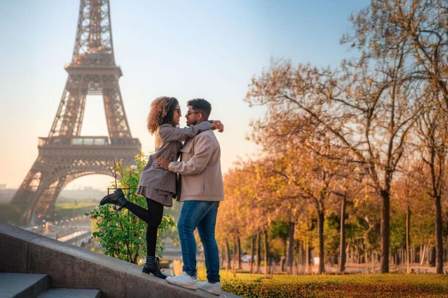 Paris: Professional Photoshoot with the Eiffel Tower - A 1-Hour Eiffel Tower Photoshoot That Feels Like a Plan