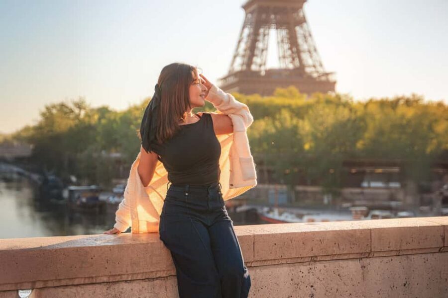 Paris: Professional Photoshoot with the Eiffel Tower - Where You Start Near the Eiffel Tower (and Why That Matters)