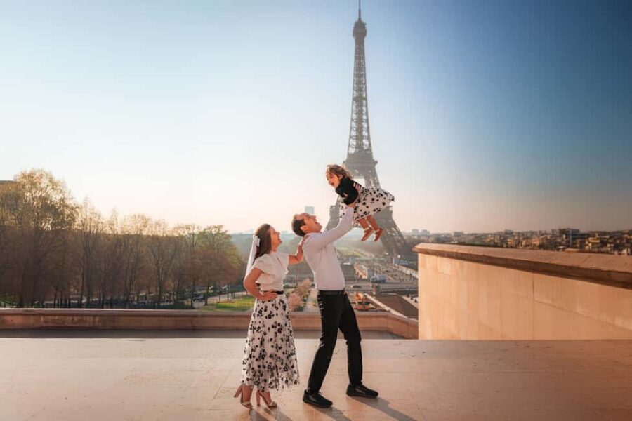Paris: Professional Photoshoot with the Eiffel Tower - Price and Value: What You Pay For, and What You Do Not
