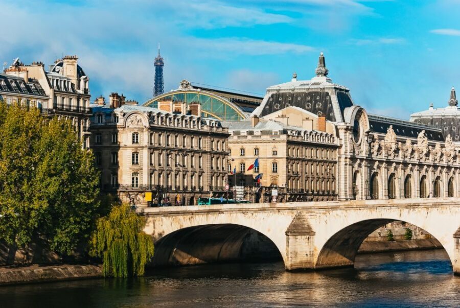Paris: Romantic Cruise with 3-course Dinner on Seine River - The Big Idea: Dinner + Night Views on the Seine