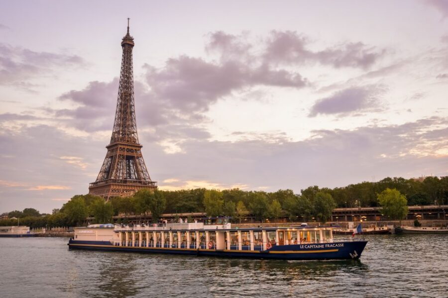 Paris: Romantic Cruise with 3-course Dinner on Seine River - Who Should Book This Seine Dinner Cruise