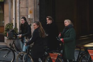Paris: Secret City Bike Tour Off the Tourist Path - Starting Near Opéra: Finding the Meyerbeer Meeting Point