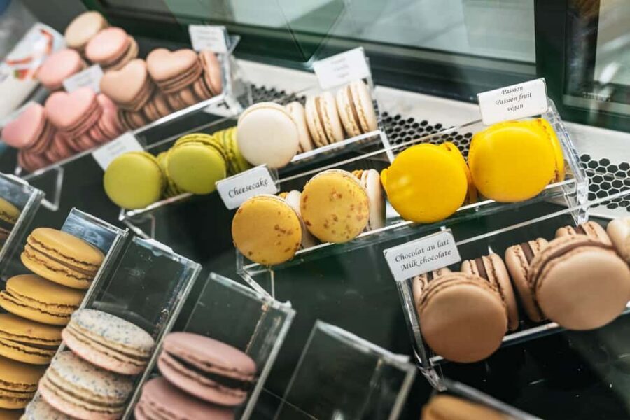 Paris: Seine Cruise and Macaron Tasting by the Eiffel Tower - The Seine in 60 Minutes: What You Actually Get From the Water