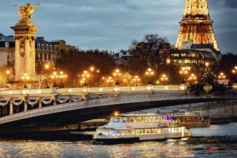 Paris: Seine Dinner Cruise from Eiffel Tower/Liberty Statue - Dinner on the boat: seafood platter and foie gras (and what “3-course” means)