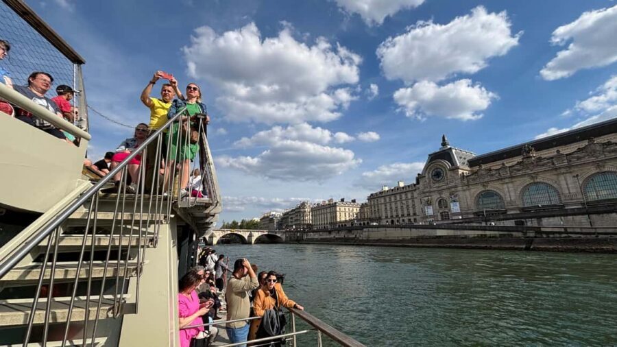 Paris: Seine River Cruise and 3-course Bistro Lunch - Lunch at Le Bistro Parisien: what to order and what to expect