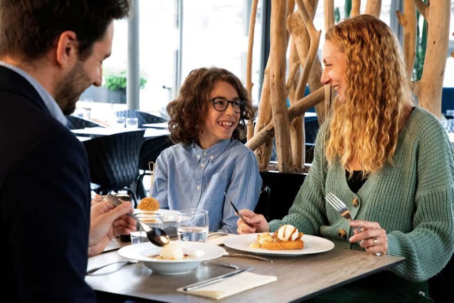Paris: Seine River Cruise and 3-course Bistro Lunch - The $69 value: what you’re really getting