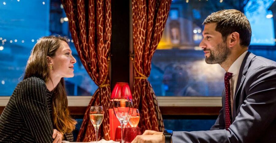 Paris: Seine River Cruise with 3-Course Dinner & Live Music - Why this Seine cruise feels different from a typical sightseeing boat