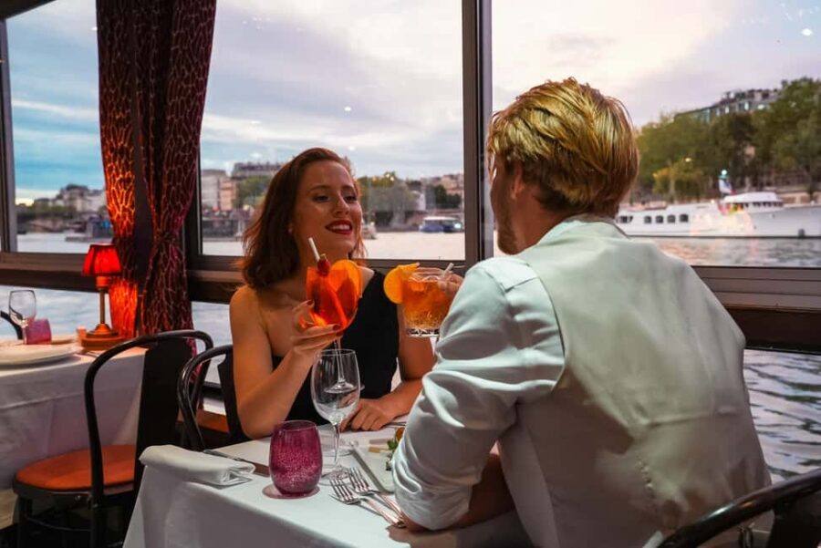 Paris: Seine River Cruise with 3-Course Dinner & Live Music - Dinner on board: Maxim’s-inspired 3 courses done right