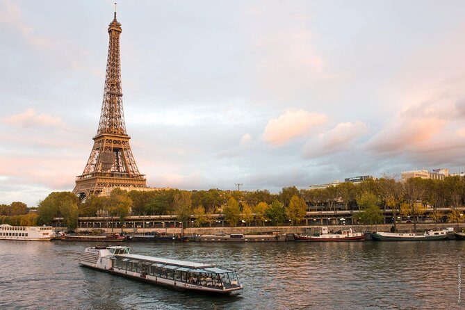 Paris Seine River Gourmet Lunch Cruise with Champagne Option - Drinks and the Champagne Option: When the Upgrade Works