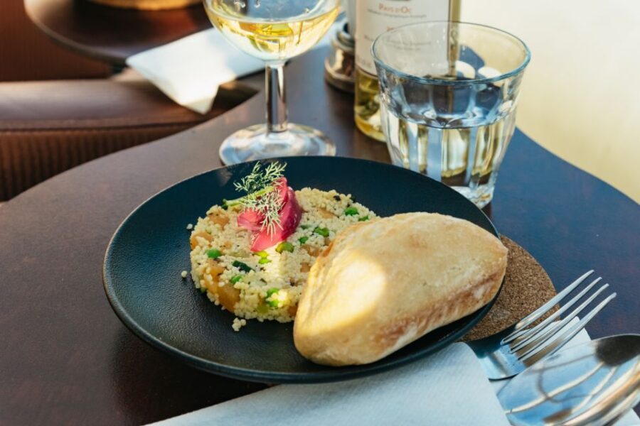 Paris: Seine River Panoramic Views Dinner Cruise - Practical tips to make your night smoother