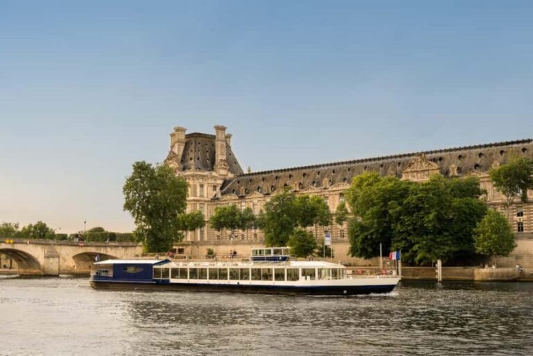 Paris: Seine River Panoramic Views Dinner Cruise - Price and value: what you’re paying for