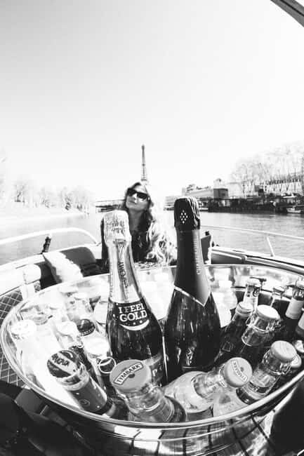 Paris: Seine River Private Cruise - Why the Seine feels like Paris (fast)