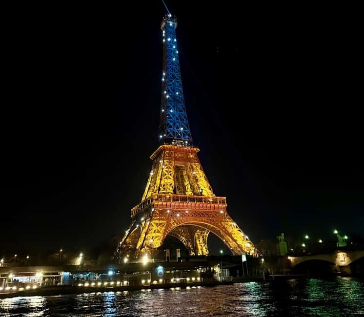 Paris: Seine River Private Cruise - Port Javel Haut start: where your cruise really begins
