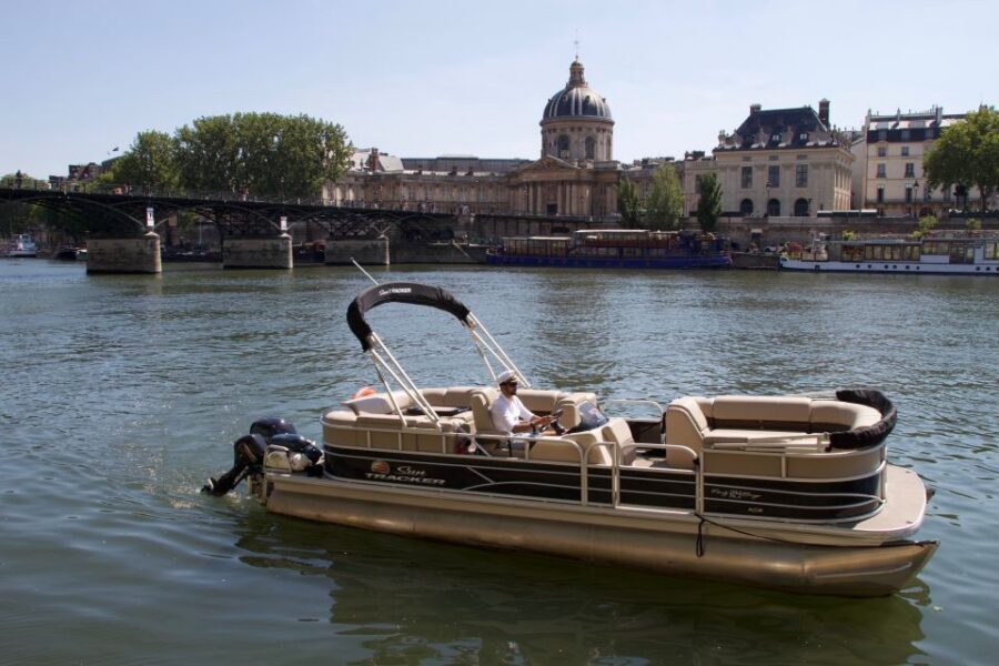 Paris: Seine River Private Guided Pontoon Boat Cruise - Key things I’d underline before you book