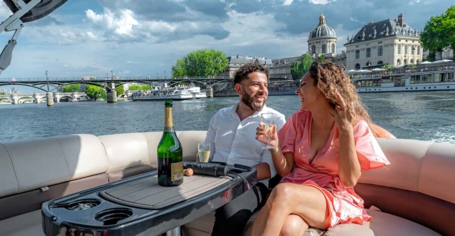 Paris: Seine River Private Guided Pontoon Boat Cruise - Your skipper: the stories make the 2 hours feel longer