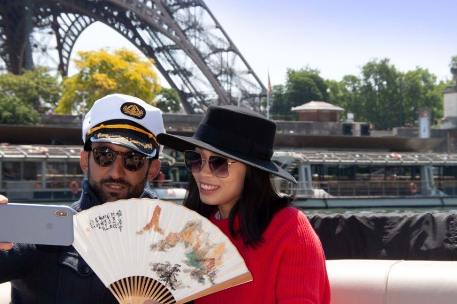 Paris: Seine River Private Guided Pontoon Boat Cruise - Who should book this Seine river private cruise