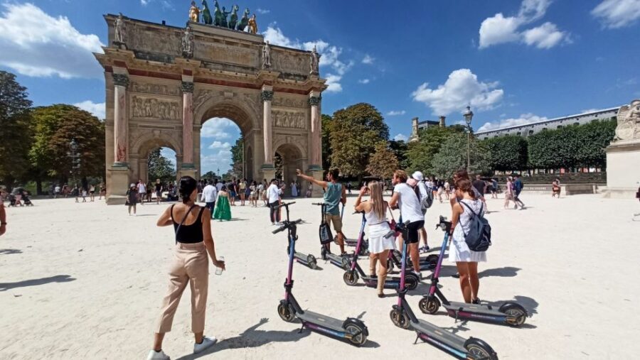 Paris: Small-Group E-Scooter Tour with a Local Guide - Pont des Arts to the Louvre Courtyard: Your First Big Paris Payoff