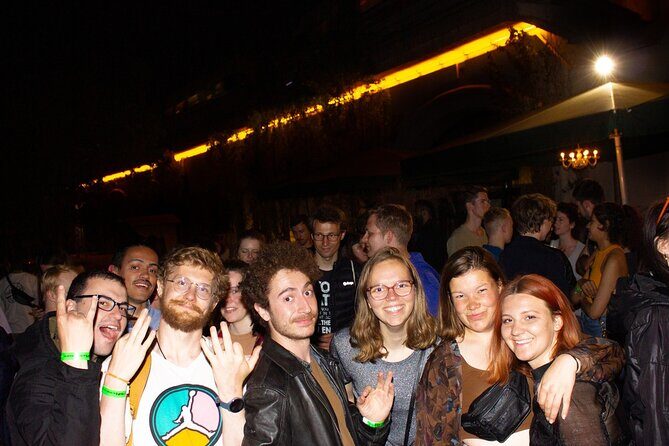 Paris: The Original Pub Crawl + Free Shots + VIP Club Entry - Omar’s role: why the host matters this much
