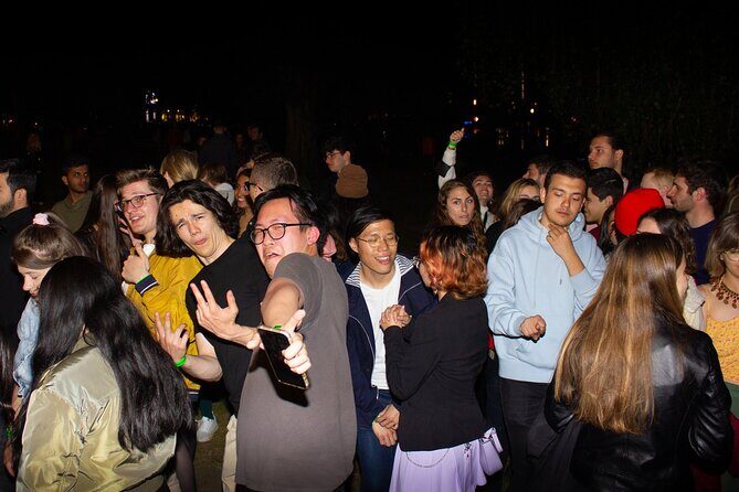 Paris: The Original Pub Crawl + Free Shots + VIP Club Entry - Logistics that can make or break your night