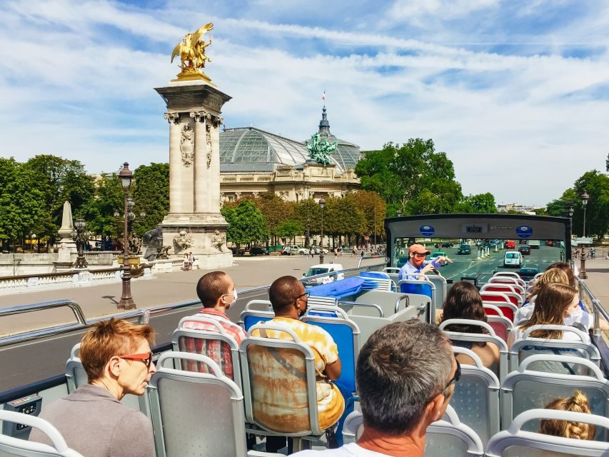 Paris: Tootbus Hop-on Hop-off with optional river cruise - Add Free Thematic Walks to Make the Bus Stops Stick