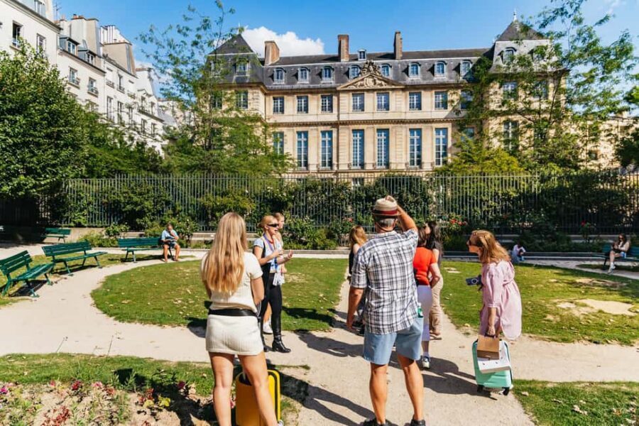 Paris: Walking Food Tour with Cheese, Wine and Delicacies - Cheese and Wine on Crunchy Baguette: The Tour’s Flavor Baseline