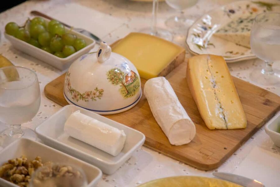 Paris: Wine and Cheese Tasting with a Chef Sommelier - Key takeaways before you go