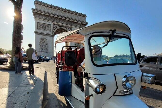 Paris with a Tuk Tuk - Private 3-Hour TukTuk Tour - Meeting at Place de la Concorde and building a smooth start