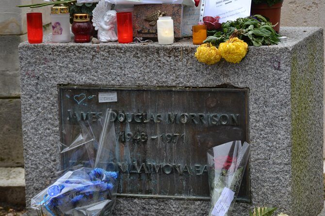 Pere Lachaise Cemetery Walking Tour in Paris - When a guide makes the cemetery feel alive