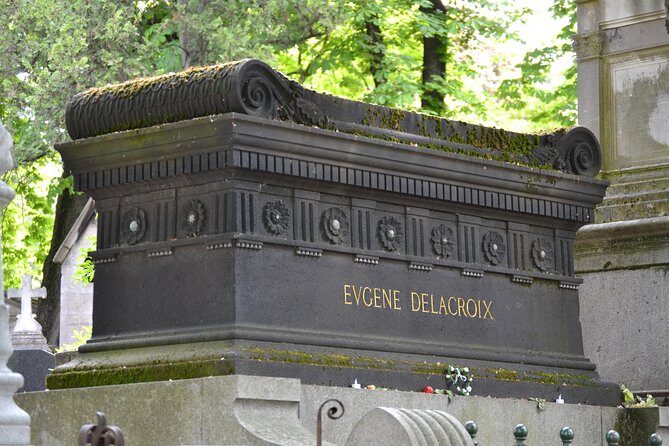 Pere Lachaise Cemetery Walking Tour in Paris - Who should book this Père Lachaise walking tour