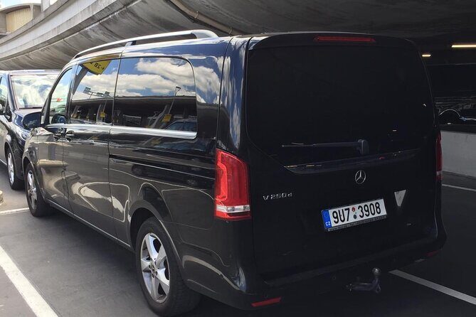 Private Arrival Transfer from CDG or ORLY airports to Paris city - Time on the road: what 50 minutes to 1 hour 10 really means