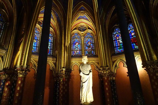 Sainte Chapelle 1h Guided Tour with entrance ticket - Eng / Esp - Stained glass and the light effect: what your guide will point out