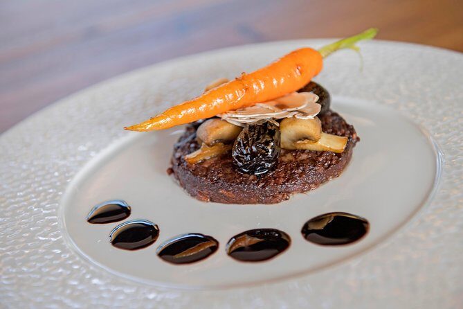 Seine River Sightseeing Cruise and Dinner at Le Bistro Parisien - Drinks, Food Quality, and What to Set Your Expectations to