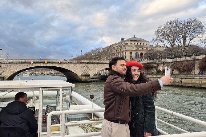 Seine River Sightseeing Guided Cruise by Vedettes du Pont Neuf - Why this Vedettes du Pont Neuf Seine cruise is a smart way to see Paris