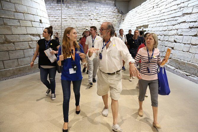 Small-Group Louvre Museum Masterpieces Tour with Access - Delacroix’s Liberty Leading the People: Art as a Political Weapon