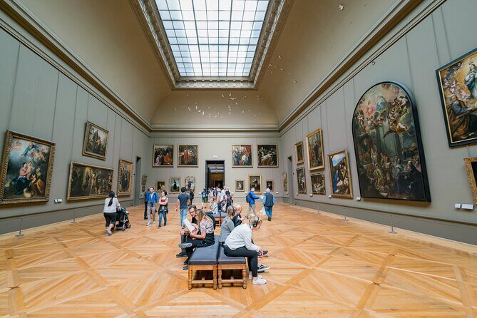 Small-Group Louvre Museum Masterpieces Tour with Access - Michelangelo in the Italian Sculpture Halls: Big Skill, Strong Impact