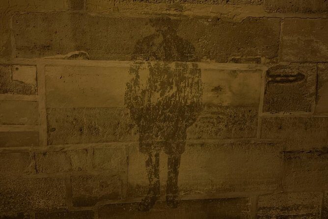 The Darkest Secrets of Paris - The storytelling style: suspense with a true crime edge