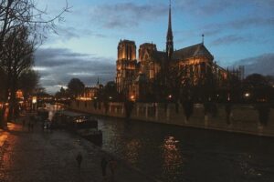 The Darkest Secrets of Paris - How much walking is it, really?