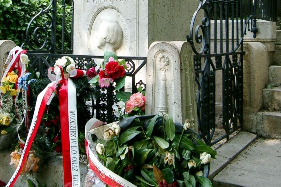 The Père Lachaise Cemetery: Guided 2-Hour Small-Group Tour - Should You Book This Père Lachaise Cemetery Tour?