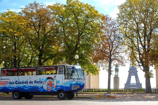 Tours of Paris and the Hauts-de-Seine in an Amphibious Bus - The “splash, careful you’ll get wet” island moment