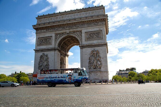 Tours of Paris and the Hauts-de-Seine in an Amphibious Bus - Les Invalides and Pont Alexandre III: the Paris “greatest hits” start