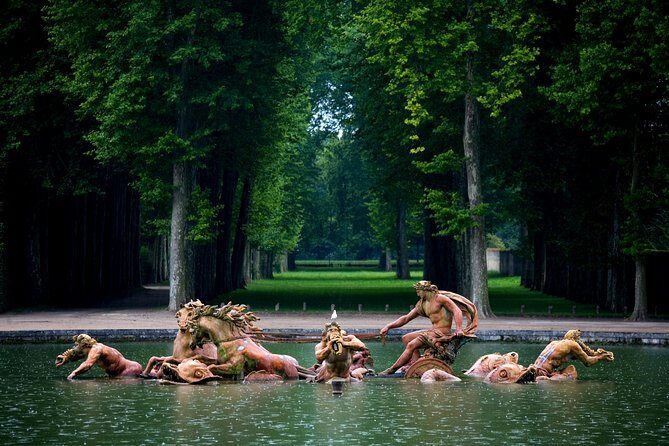 Versailles Domain Audio Guided Half Day Tour from Paris - The Hall of Mirrors stop: quick time, big payoff