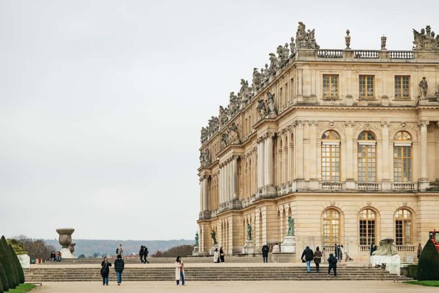 Versailles: Entry ticket & Private Apartments VIP Tour - Your 90 minutes: what the timing feels like in real life