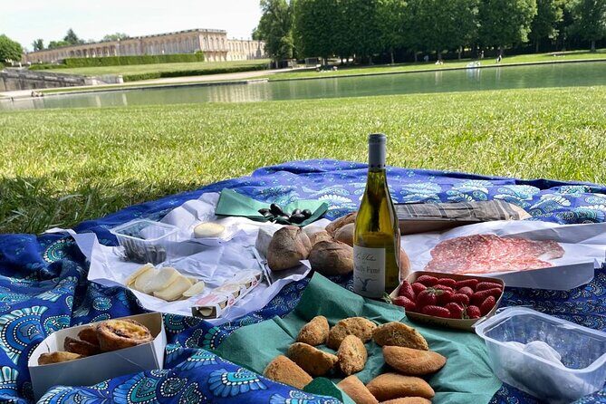 Versailles Full-Day Electric Bike Tour : Market, Picnic & Palace - Marnes-la-Coquette and forest paths: where the ride feels local