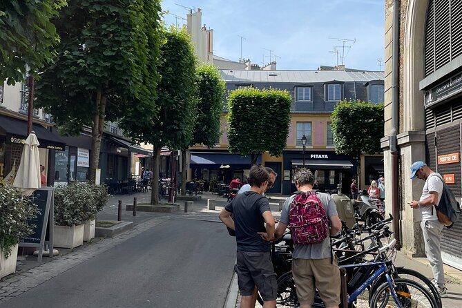 Versailles Full-Day Electric Bike Tour : Market, Picnic & Palace - Grand Canal picnic: the Versailles moment before the crowds