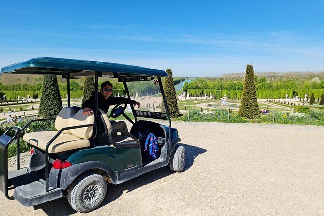 Versailles Golfcart & Bike Guided Tour: Gardens Hamlet Fountains - Stop 1: Jardins du Château de Versailles with the fountain-focused route