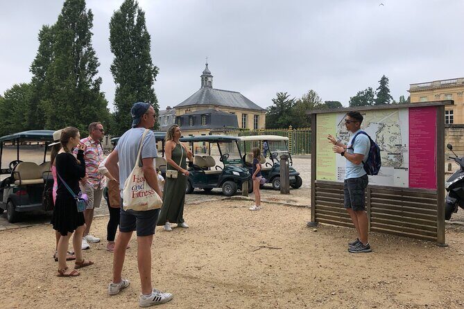 Versailles Golfcart & Bike Guided Tour: Gardens Hamlet Fountains - Stop 2: Grand Canal cycling inside the royal domain (or shuttle instead)