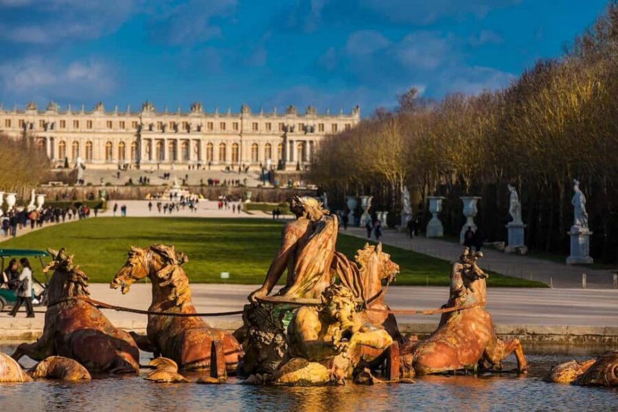 Versailles: Palace & Gardens Guided Tour with Entry Tickets - Hall of Mirrors: the politics you can see in the light