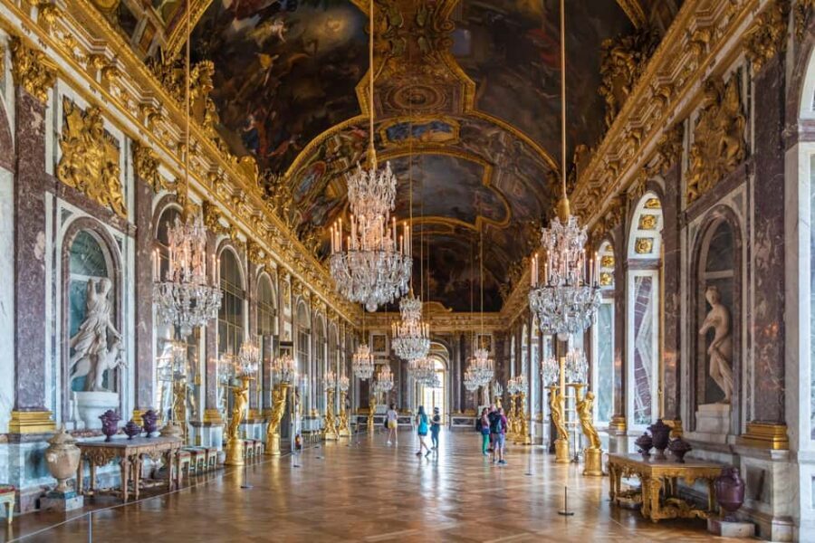 Versailles: Palace & Gardens Guided Tour with Entry Tickets - Skip-the-line palace entry: the value of a short, guided route
